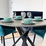 New & Large 1 Bedroom In Center-Terrace & Parking - 142-100