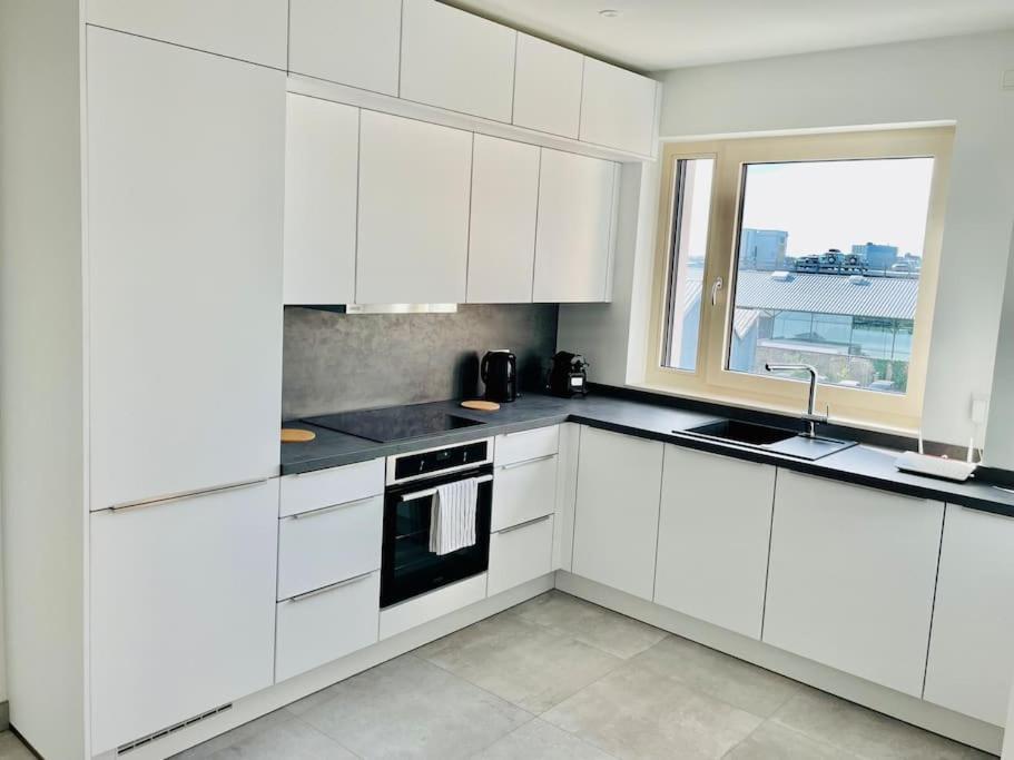 New & Large 1 Bedroom In Center-terrace & Parking - 142-100 * Luxembourg