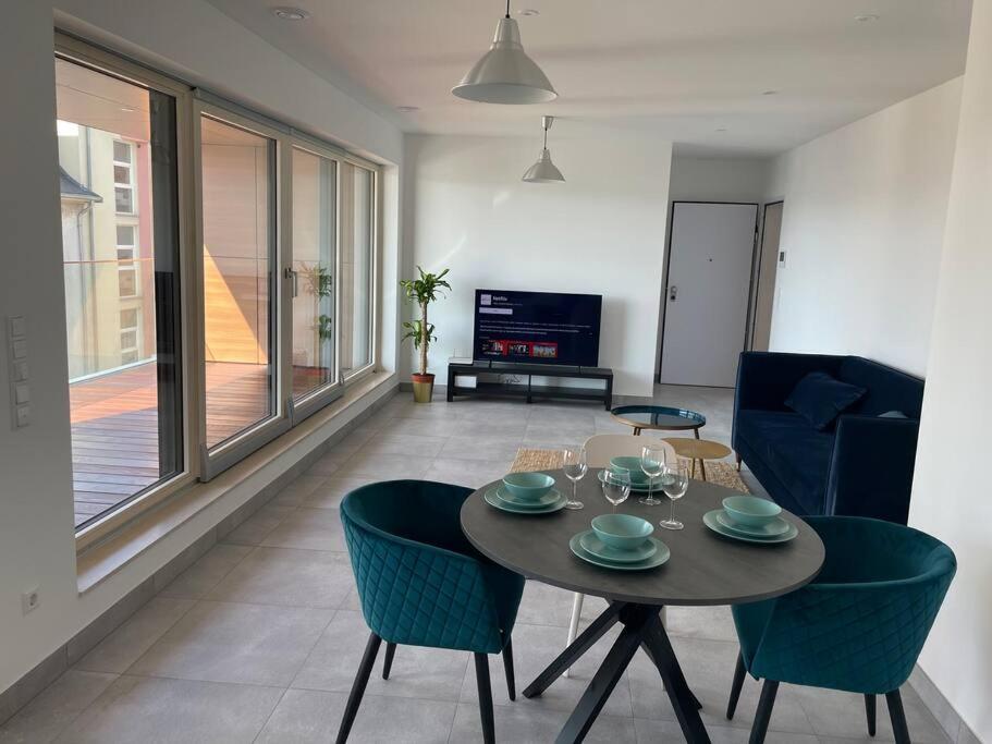 New & Large 1 Bedroom In Center-terrace & Parking - 142-100 Luxembourg